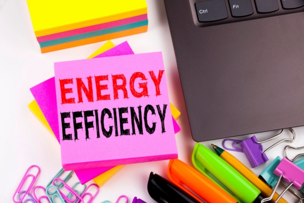 ENERGY EFFICIENCY written on a pink sticky note